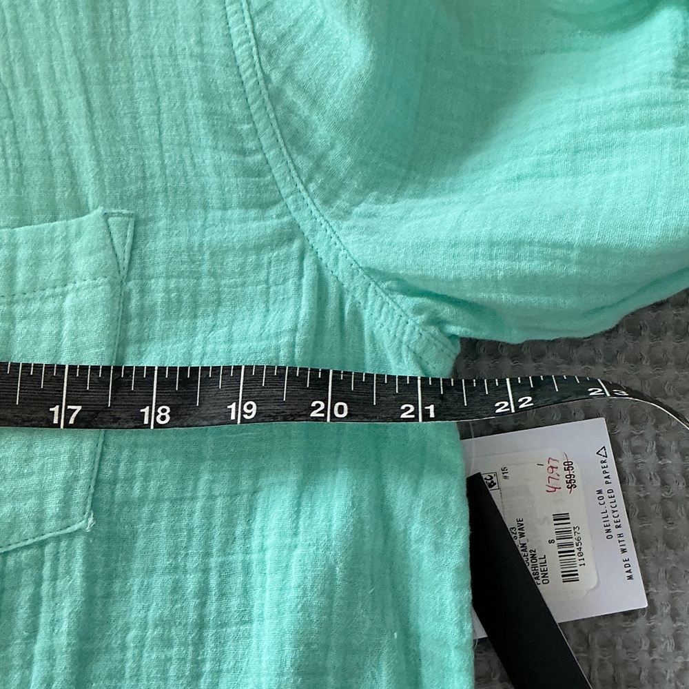 O'Neill Cotton Gauze Button-up Blouse in Ocean Wave NWT size small - Picture 9 of 10